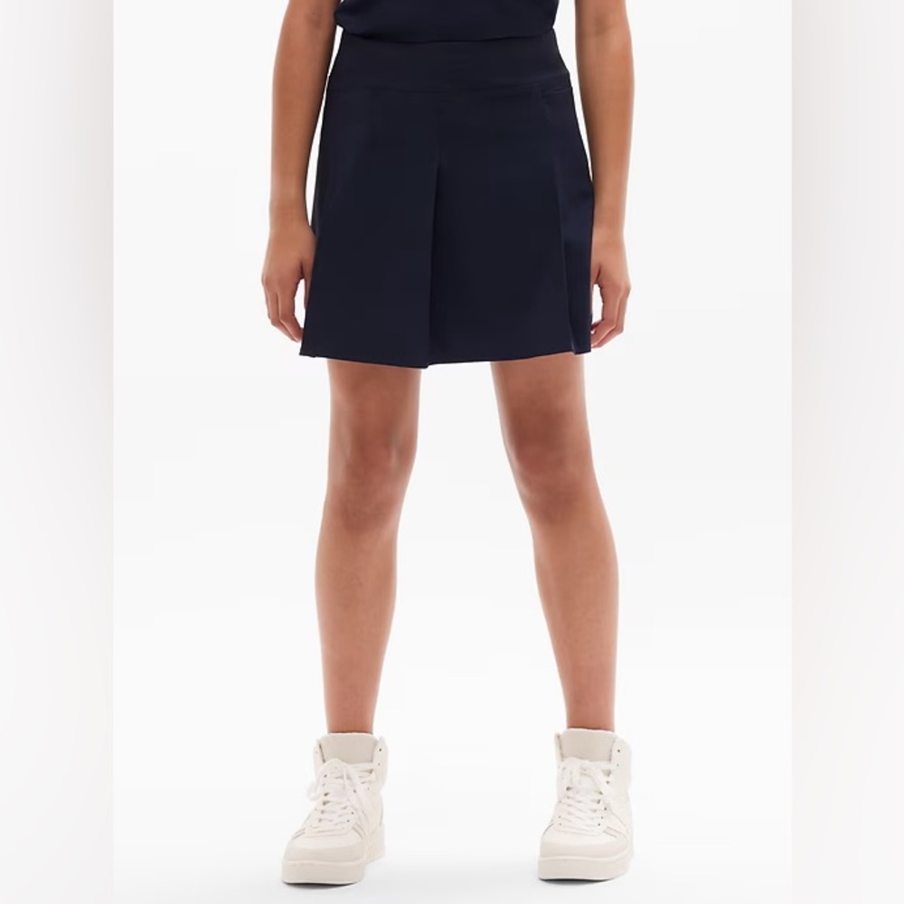 Athleta Girl Black‎ Pleated Uniform Skort Size S(7)